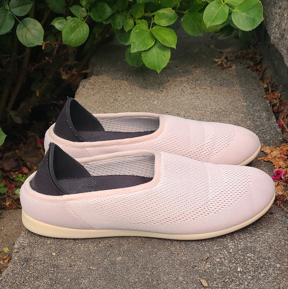 Mahabis Light Pink Slip-On Slippers